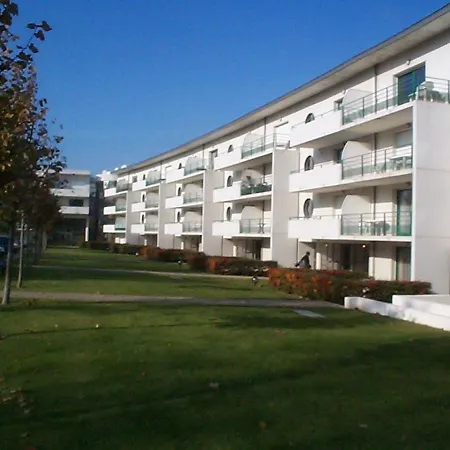 Avec Terrasse Et Parking, Proche Et Port - Fr-1-551-25 Apartment La Rochelle (Charente-Maritime)